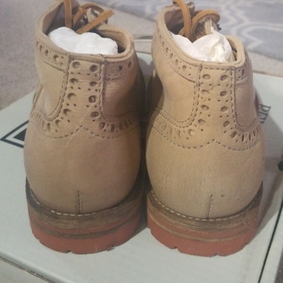 Frye Phillip Lug Wingtip Chukka - Picture 7 of 8